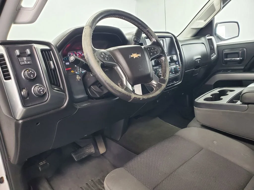 Used 2015 Summit White Chevrolet LT image 9