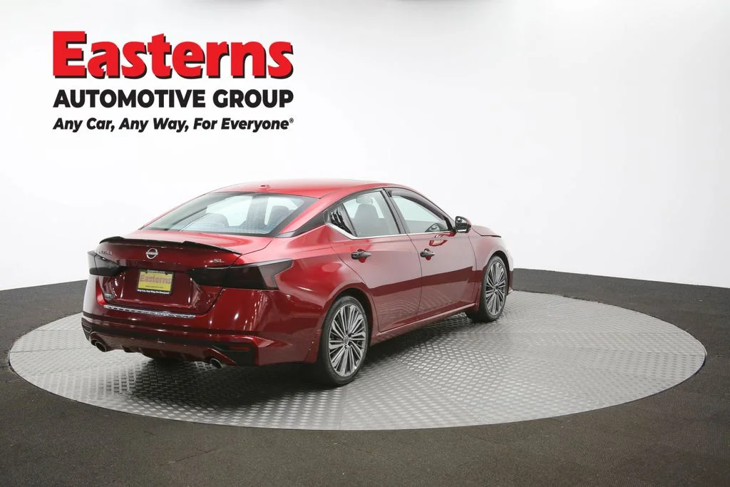 Used 2023 Red Nissan 2.5 SL image 40