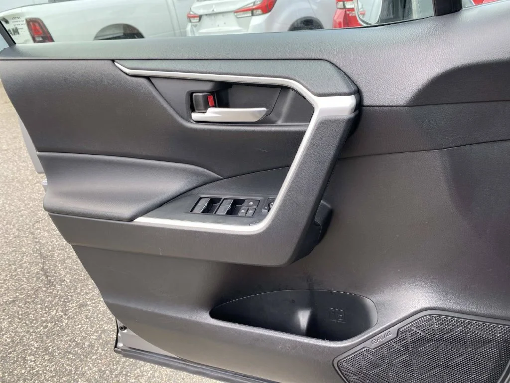 Used 2023 Silver Toyota XLE image 23