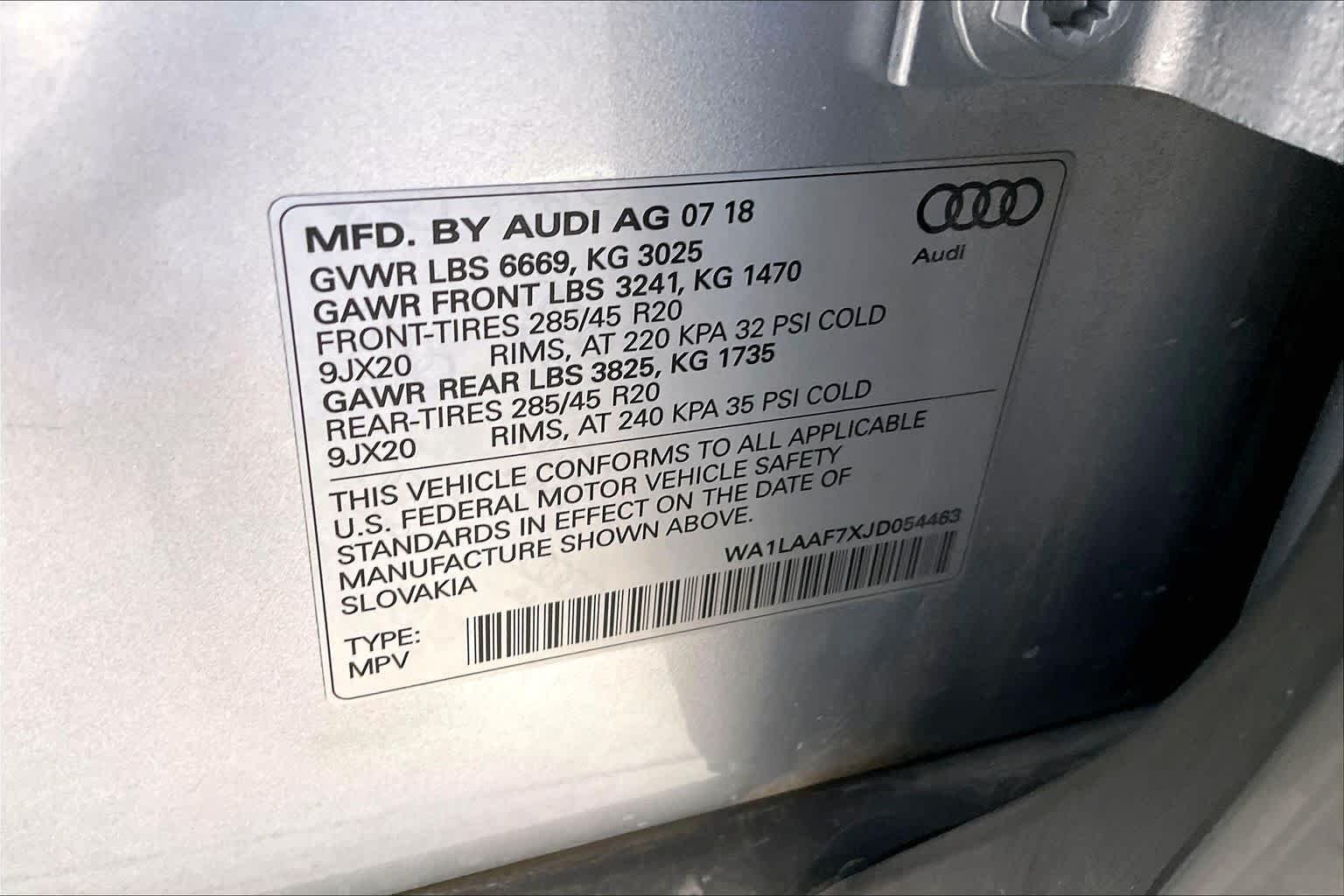 Used 2018 Florett Silver Metallic Audi Premium Plus image 35