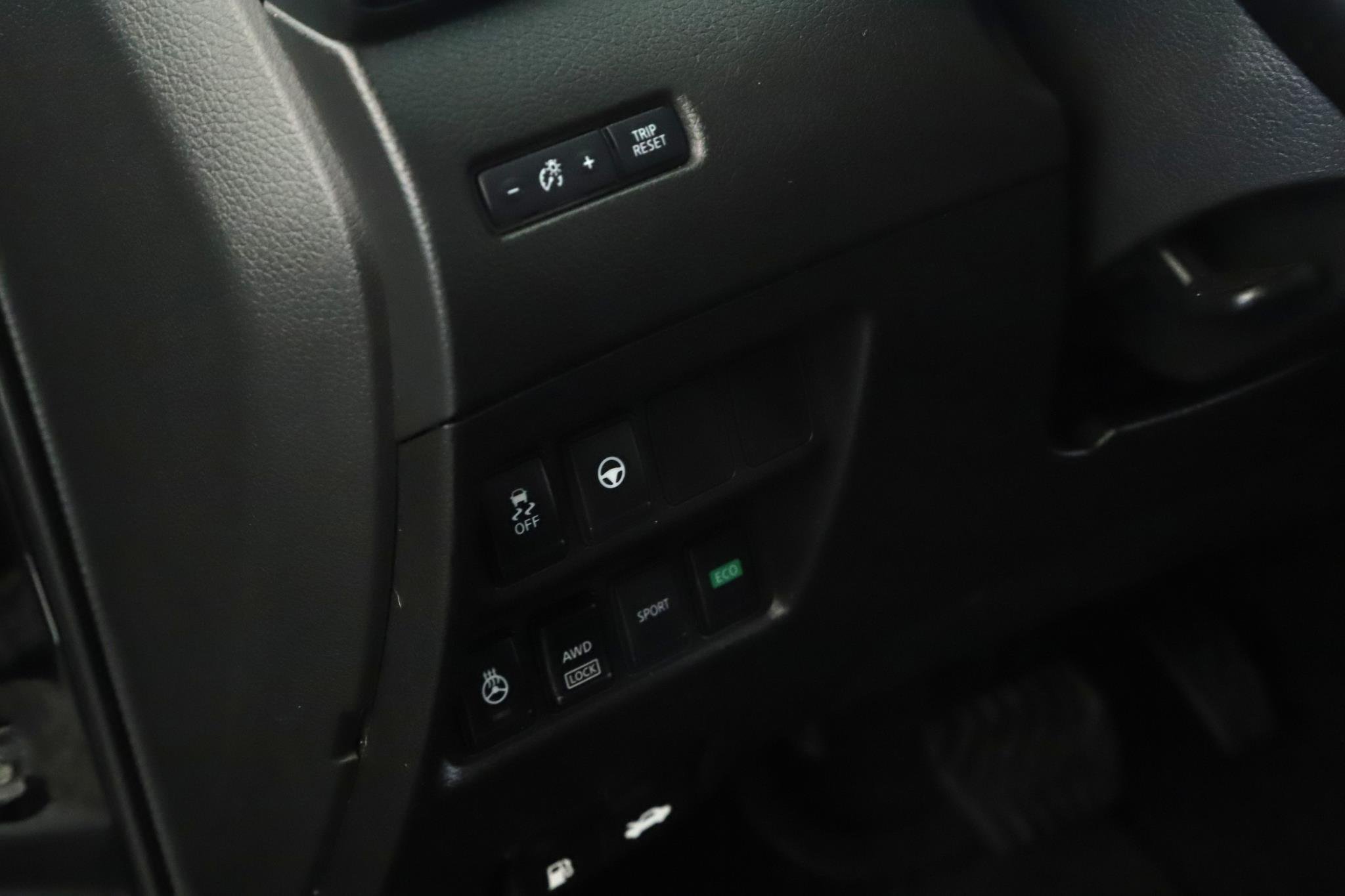 Used 2020 Magnetic Black Pearl Nissan AWD SL image 7