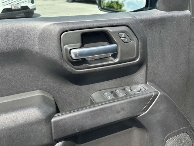Used 2022 Silver Chevrolet Custom image 28
