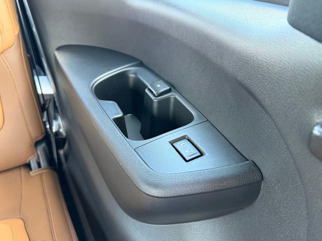 New 2026 Everest White TriCoat Nissan Platinum Reserve image 18