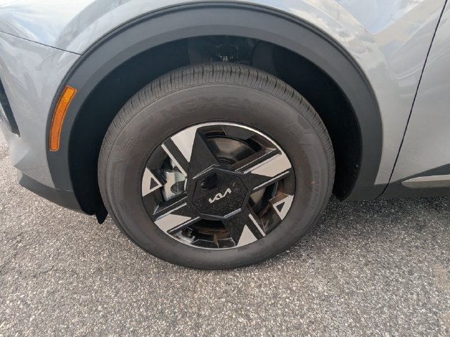 New 2026 Steel Gray Kia LX image 89