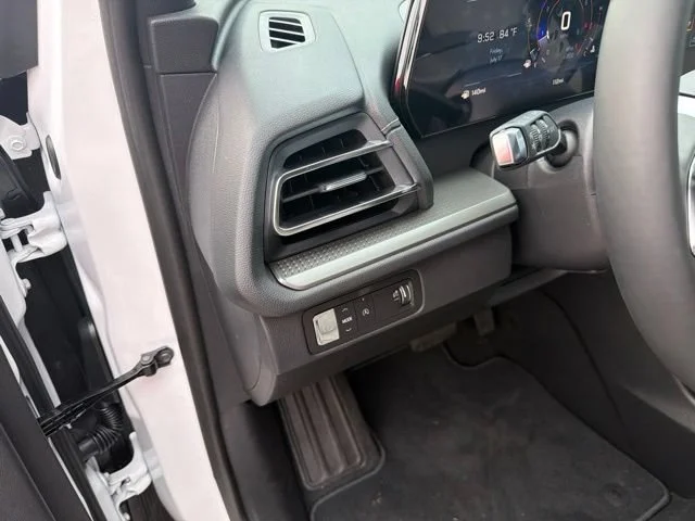 New 2026 Summit White Chevrolet LT image 27