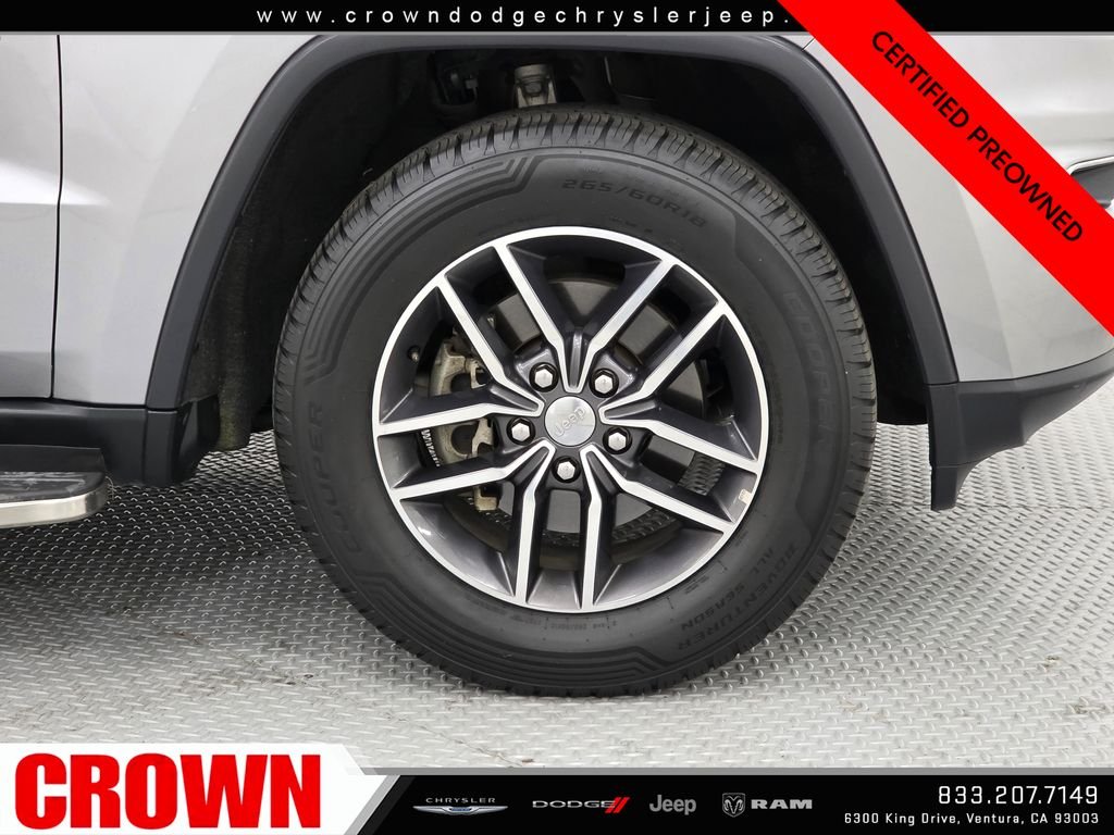 Certified Used 2018 Silver Jeep Laredo E image 9