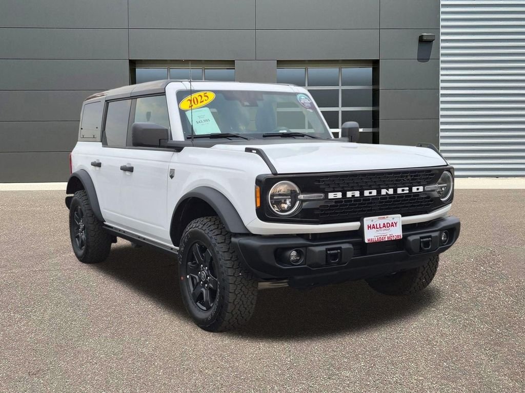 Certified Used 2025 Oxford White Ford Big Bend image 3