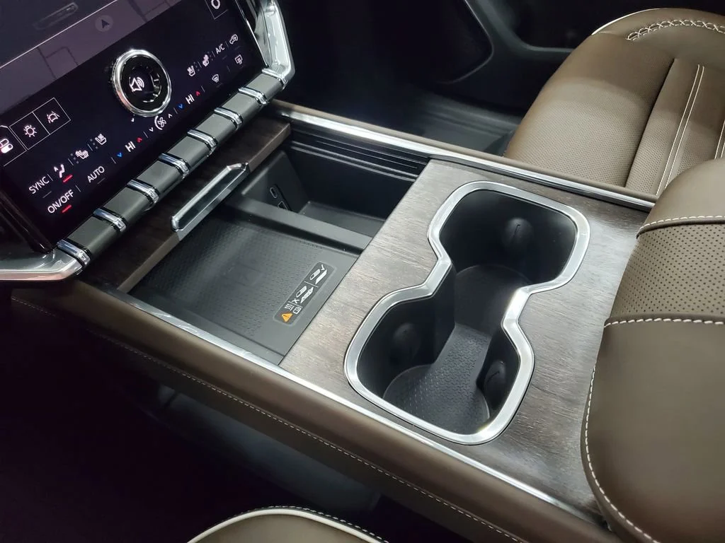 2026 GMC Acadia Denali Ultimate - Photo 28