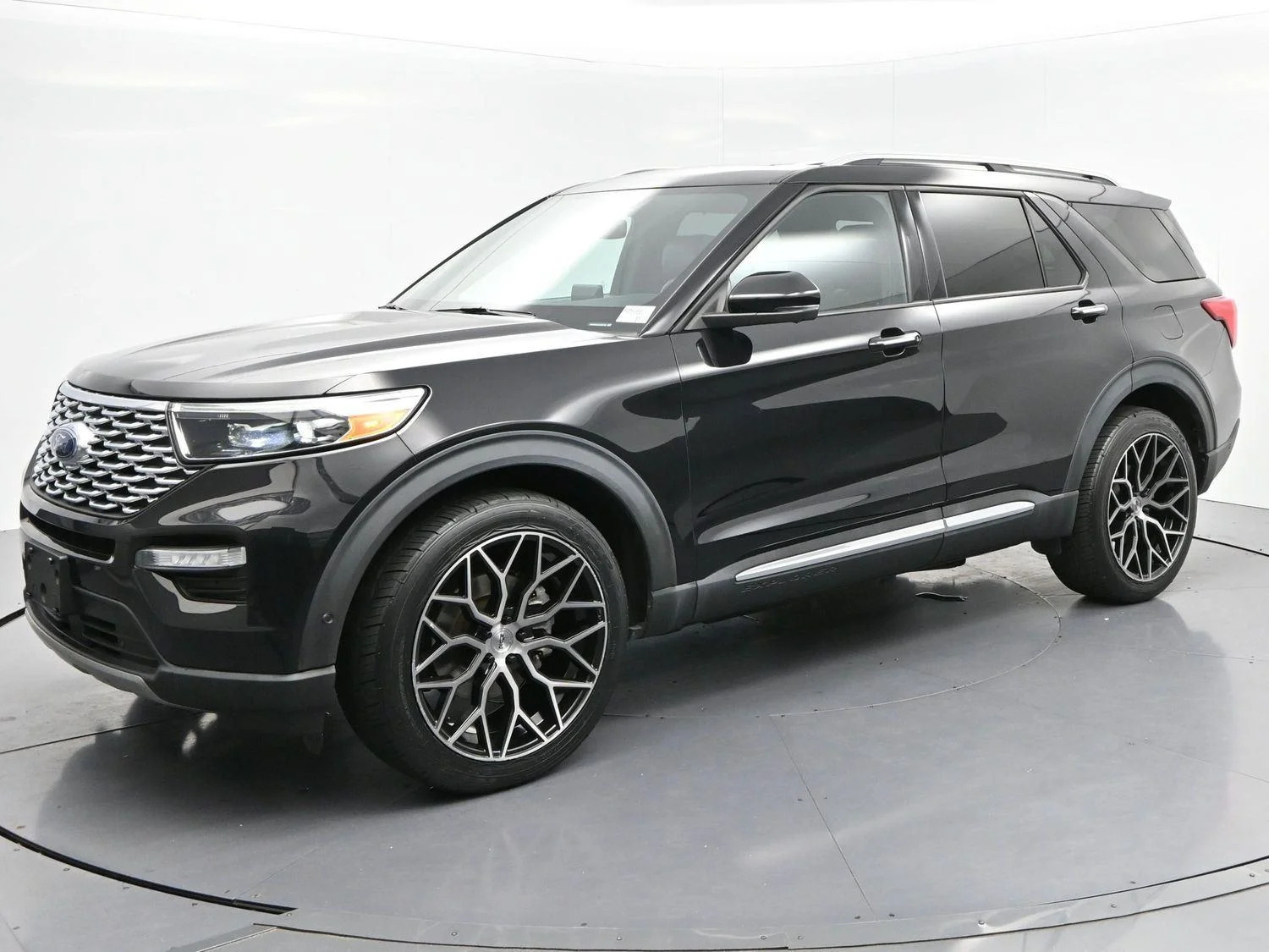 Used 2022 Agate Black Ford Platinum image 3