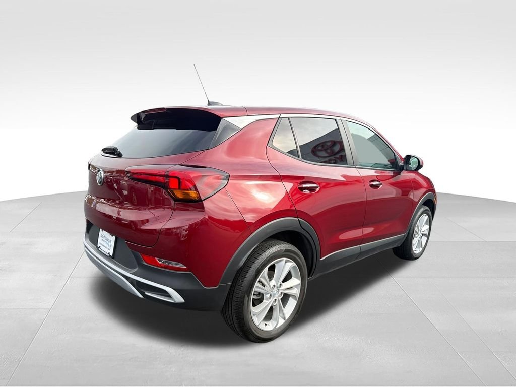 Used 2023 Red Buick Preferred image 5