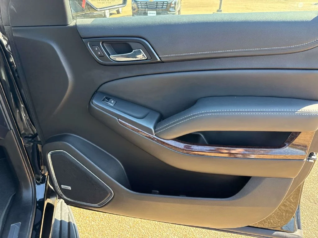 Used 2017 Black GMC SLT image 20