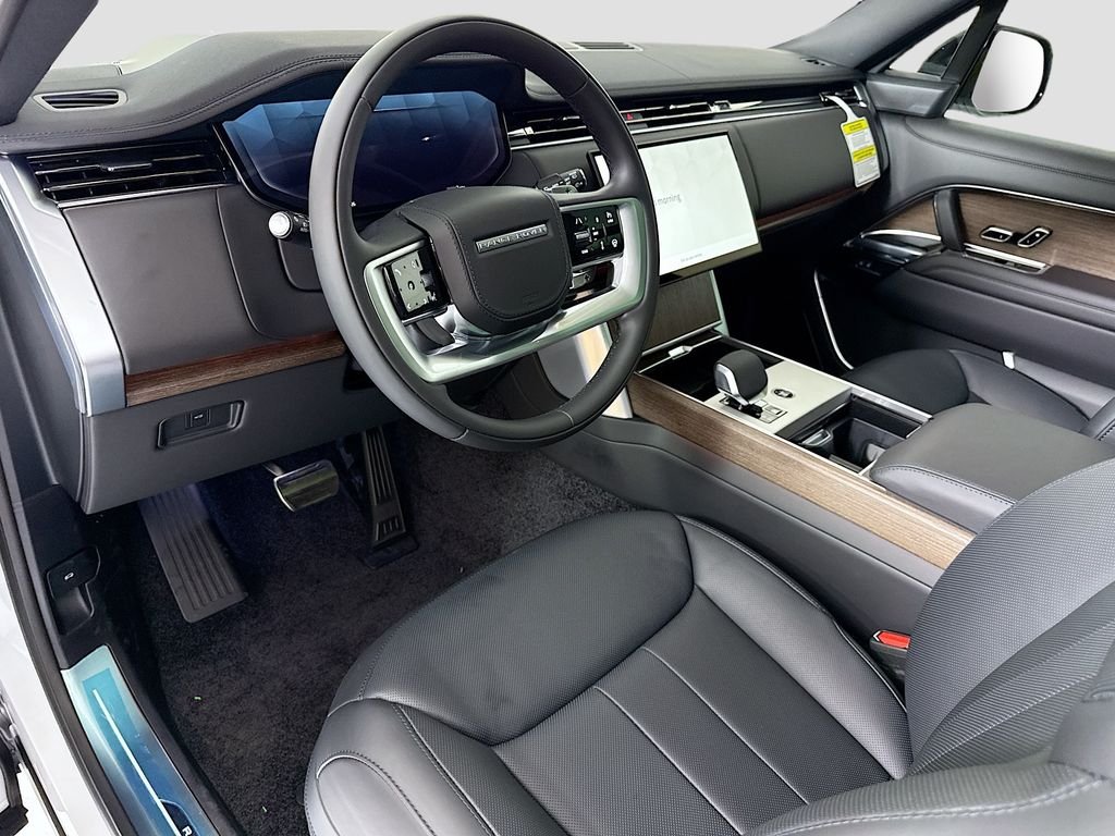 New 2026 Fuji White Land Rover SE image 9