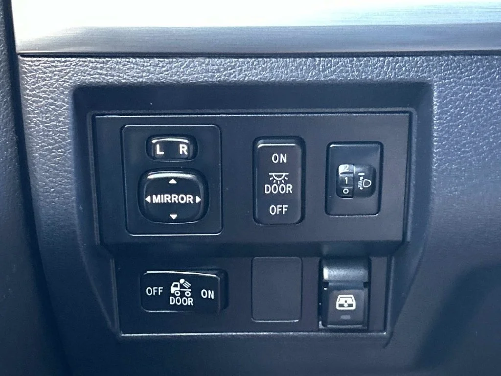 Used 2017 White Toyota TRD Pro image 27