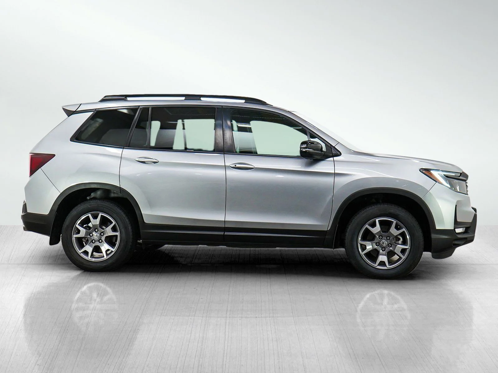Used 2022 Silver Honda 4D TRAILSPORT AWD image 6