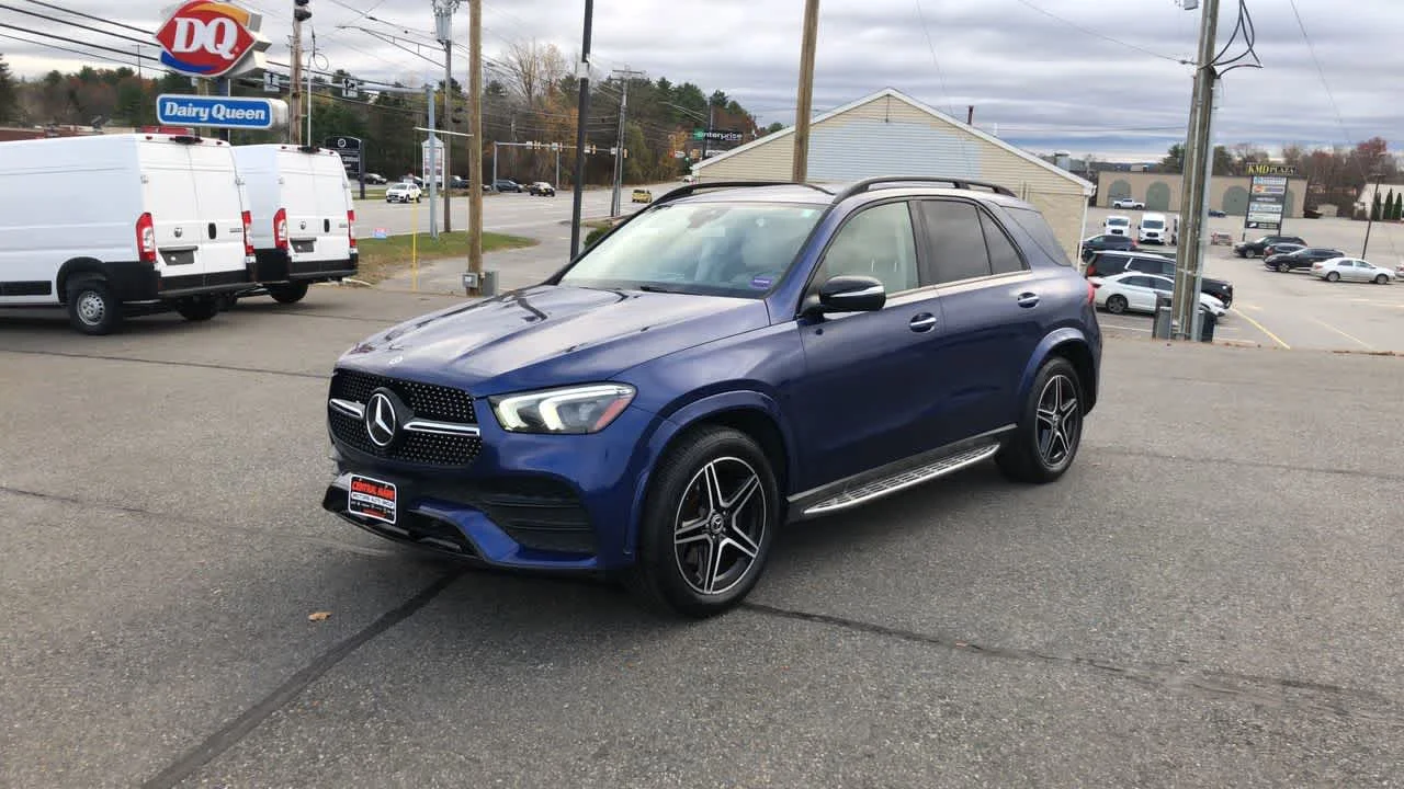 Used 2020 Brilliant Blue Metallic Mercedes-Benz GLE 350 image 4