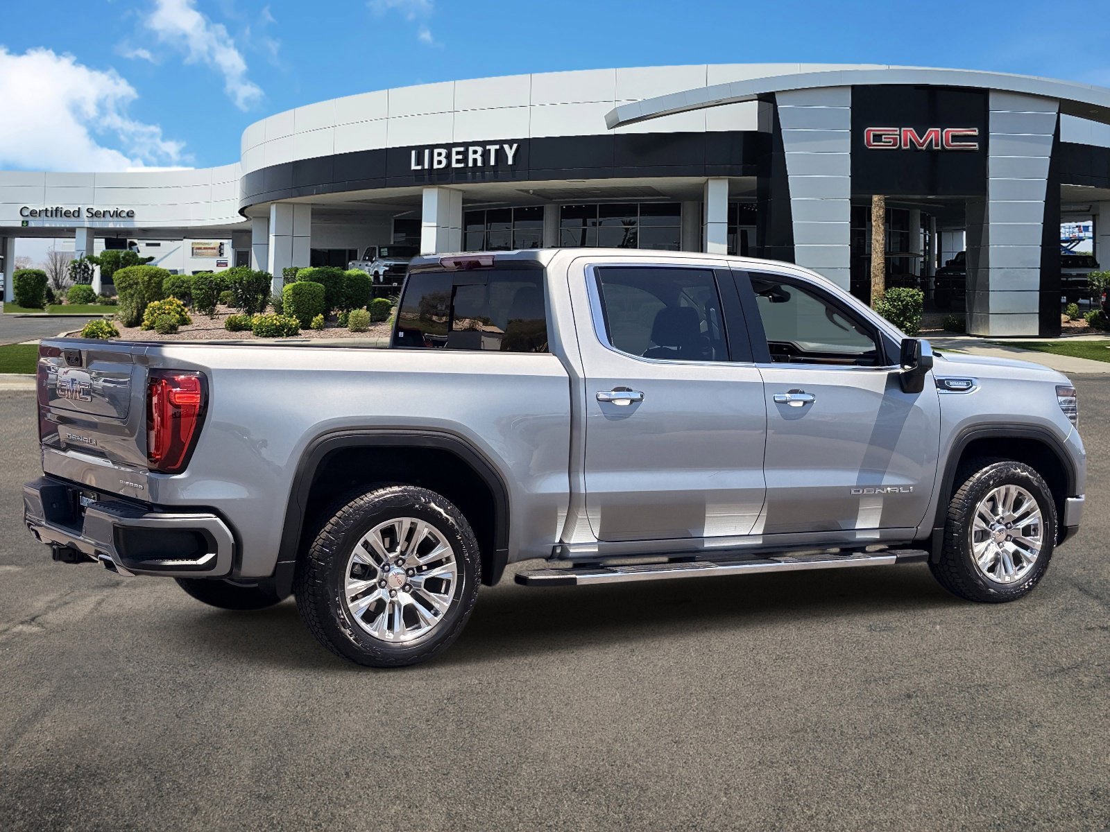 Used 2025 Sterling Metallic GMC Denali image 3