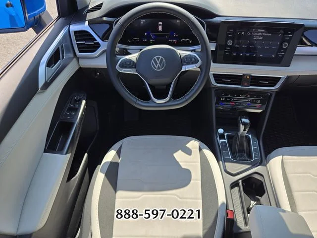 Used 2025 Blue Volkswagen 1.5T SE image 13