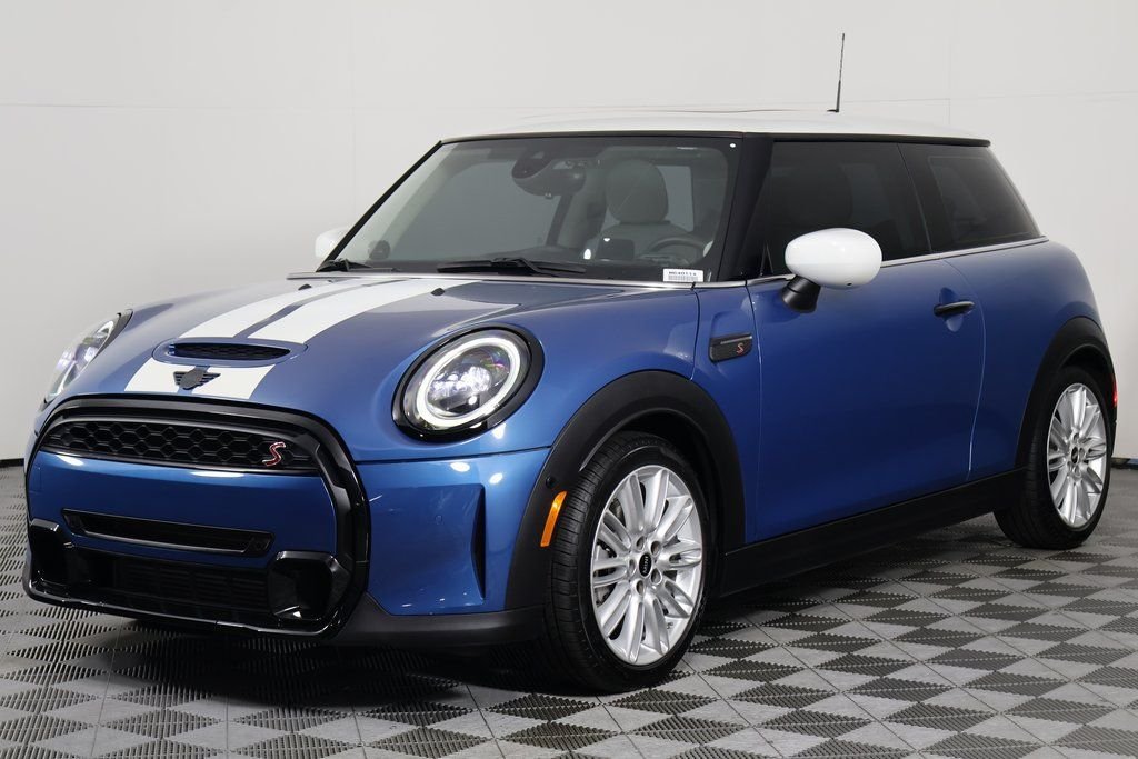 2023 MINI 3 Door S