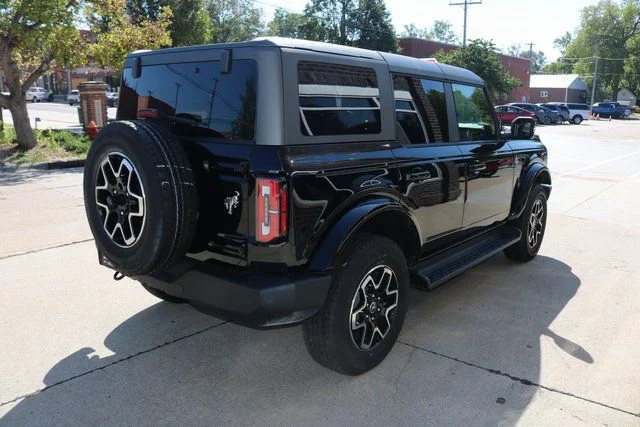 2025 Ford Bronco 4-Door Outer Banks - Photo 8