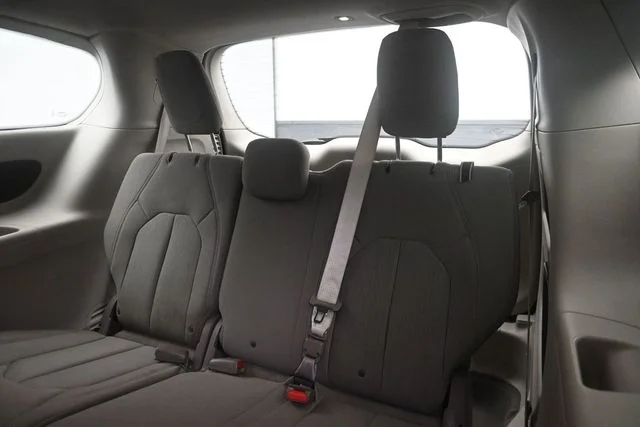 Used 2017 Blue Chrysler Touring image 18