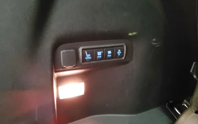 Used 2017 Red Ford Limited image 13