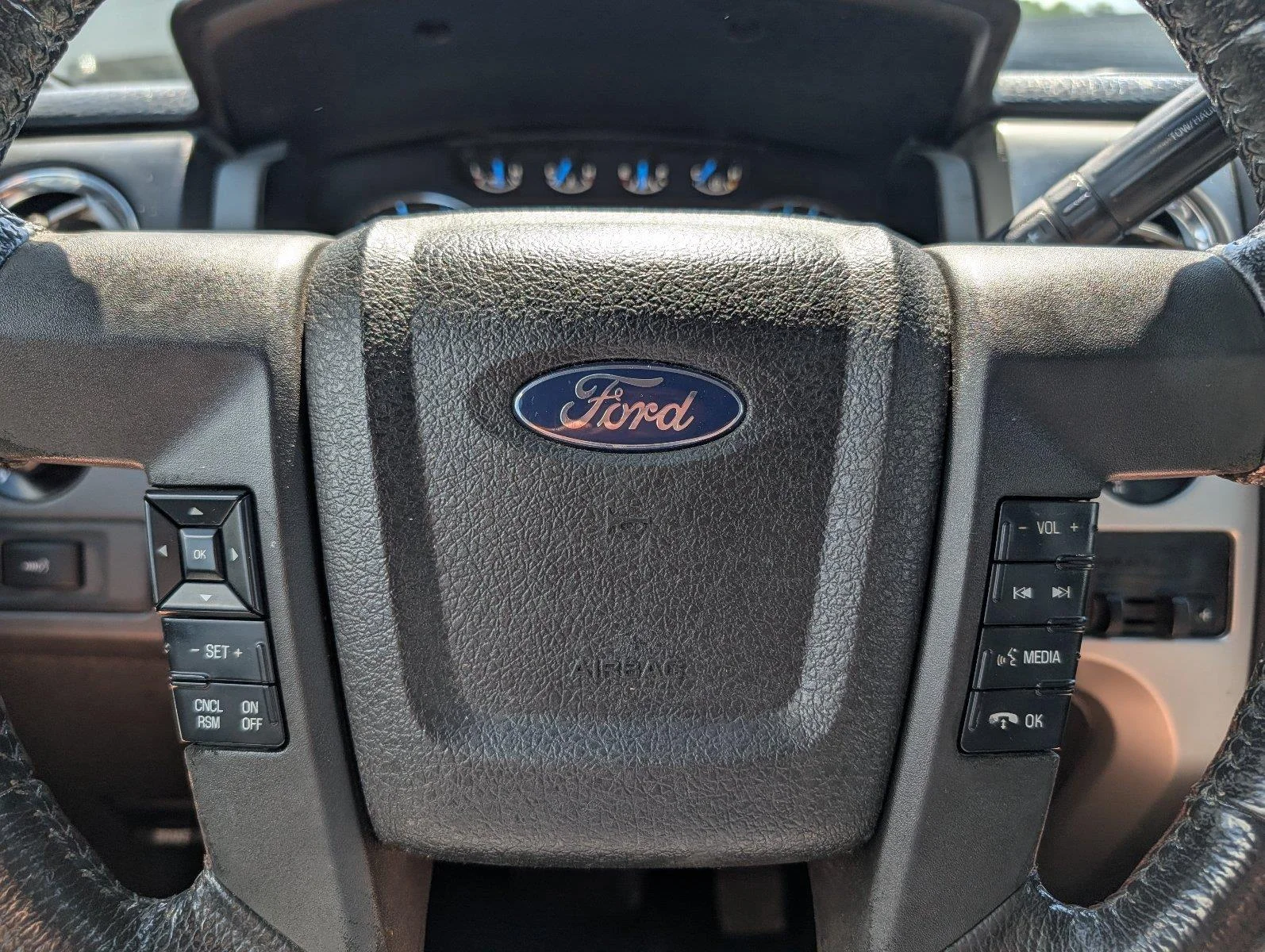 Used 2013 Ingot Silver Metallic Ford XLT image 21
