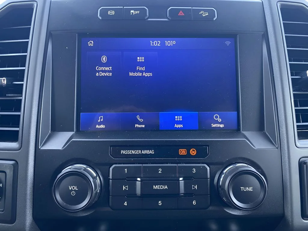 Used 2022 White Ford XL image 27