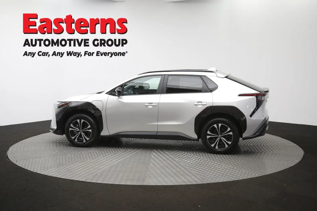 Used 2024 Silver Toyota XLE image 63