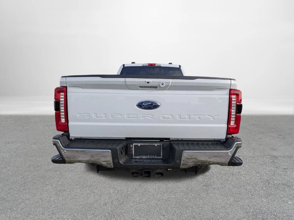 New 2026 Oxford White Ford F-250® Lariat® image 4