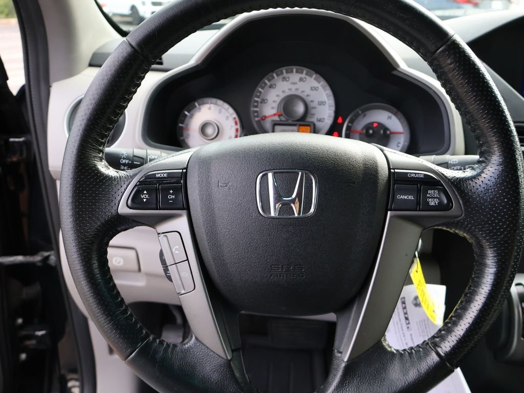 Used 2015 Black Honda EX-L image 30