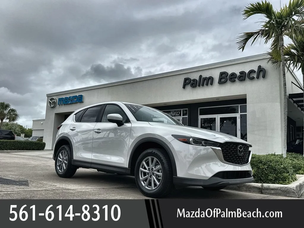 2023 Mazda CX-5 S Preferred package Auto AWD's photo