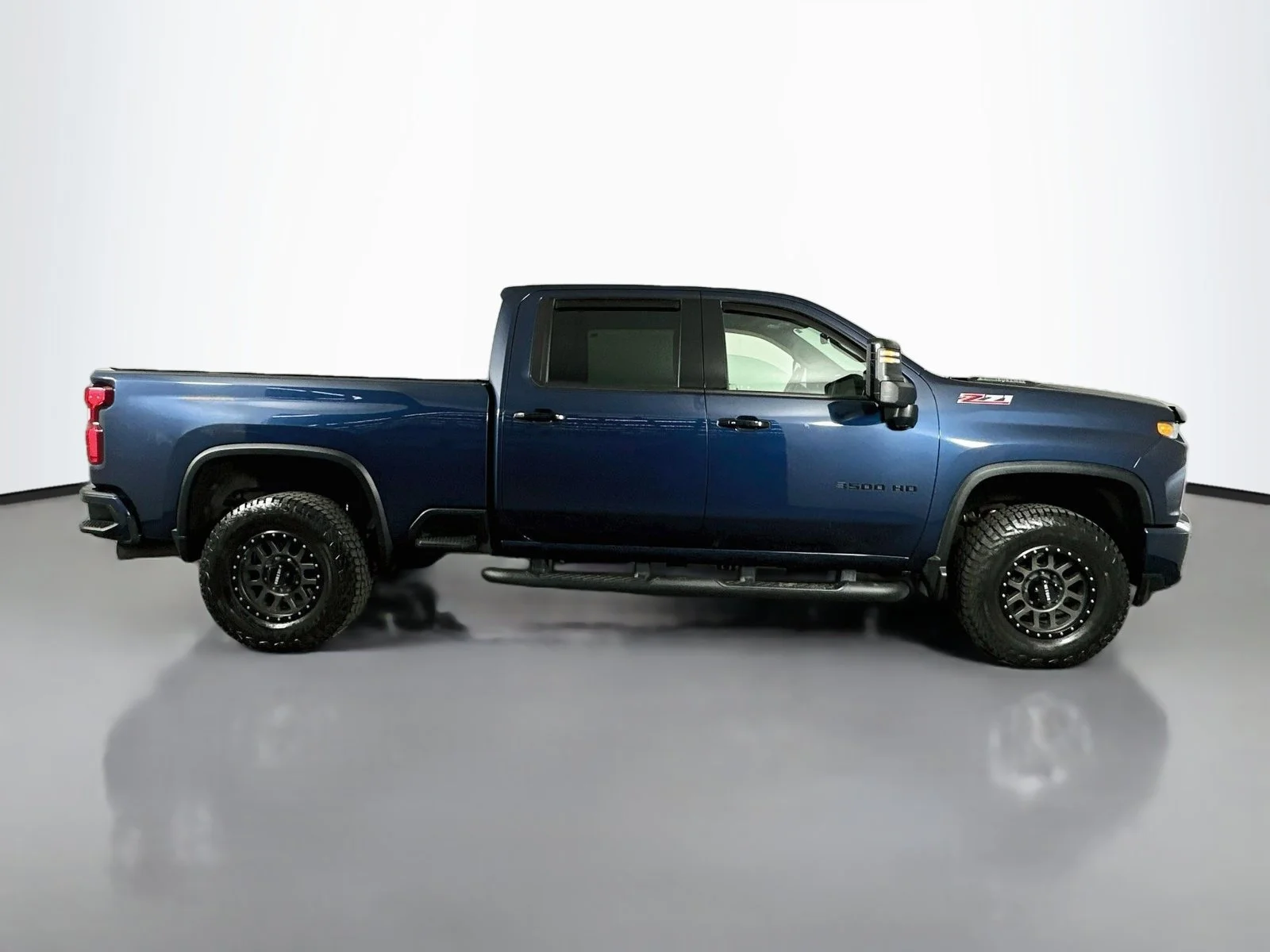 Used 2021 Northsky Blue Metallic Chevrolet LTZ image 8