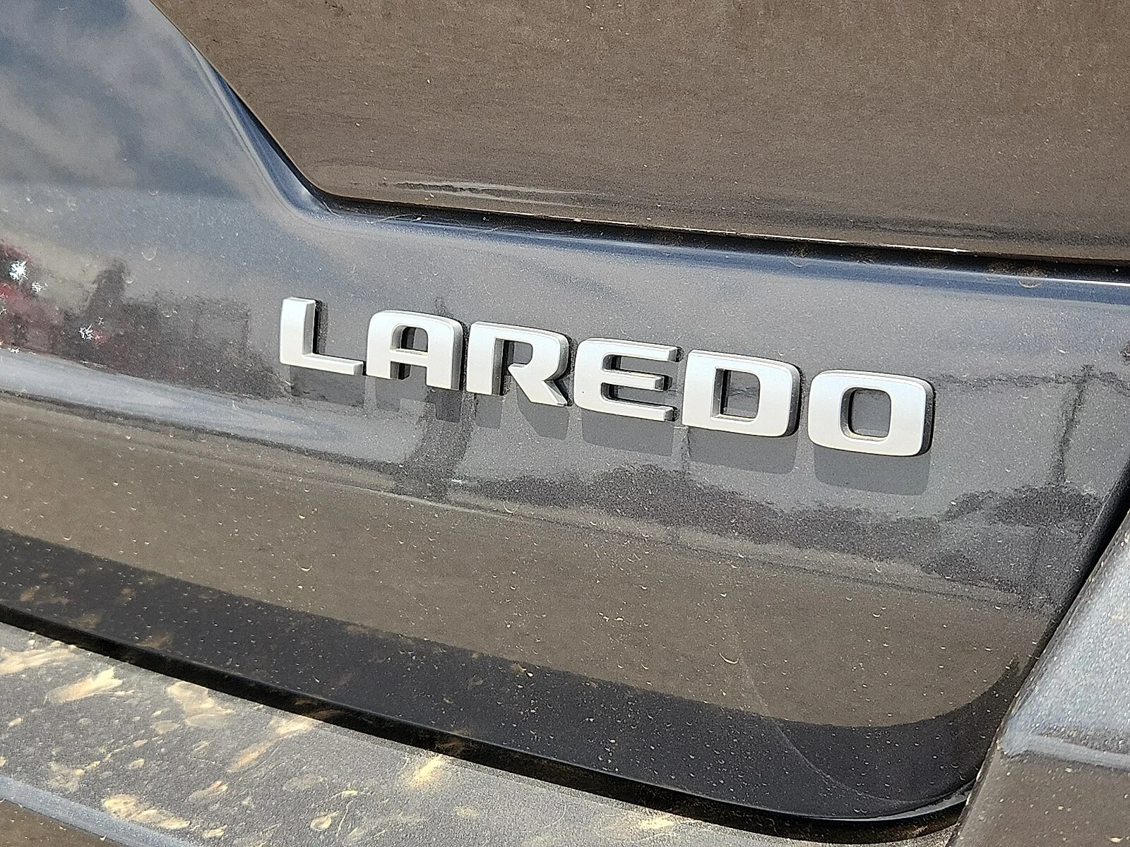 New 2026 Baltic Gray Metallic Clear-Coat  Paint Jeep LAREDO X 4X2 image 9