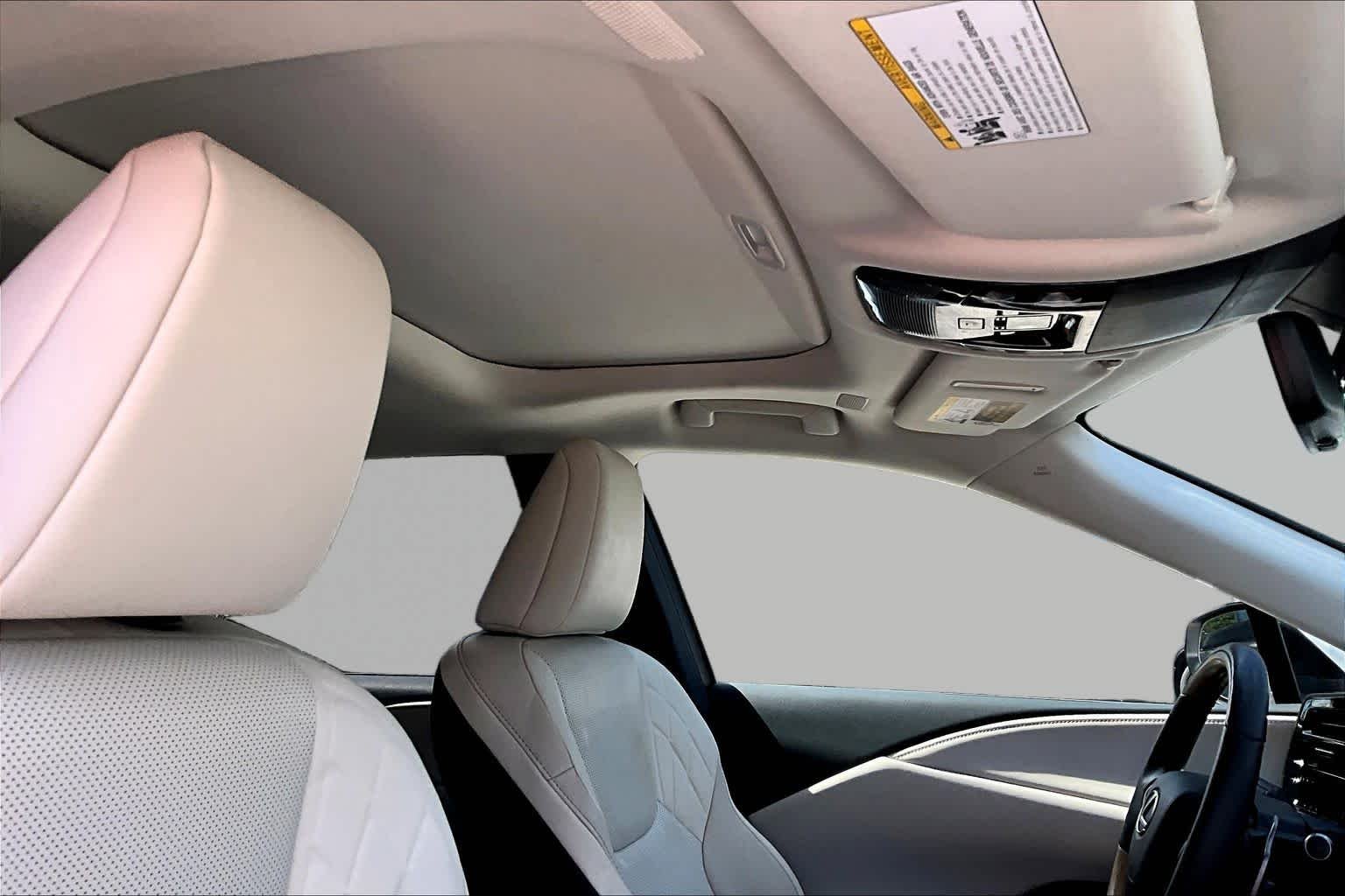 Used 2024 Eminent White Pearl Lexus Premium image 14
