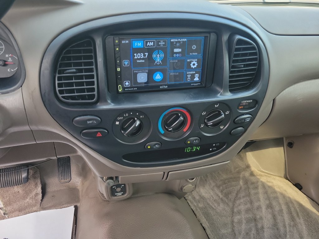 Used 2005 Gray Toyota Base image 32