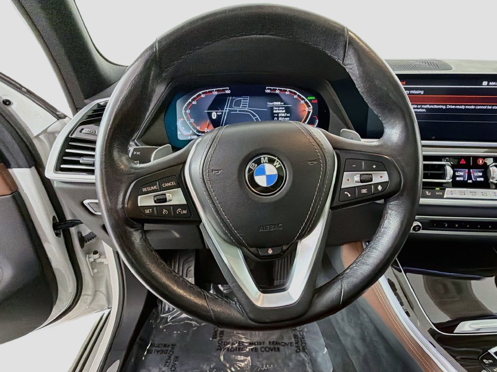 Used 2023 White BMW sDrive40i image 11