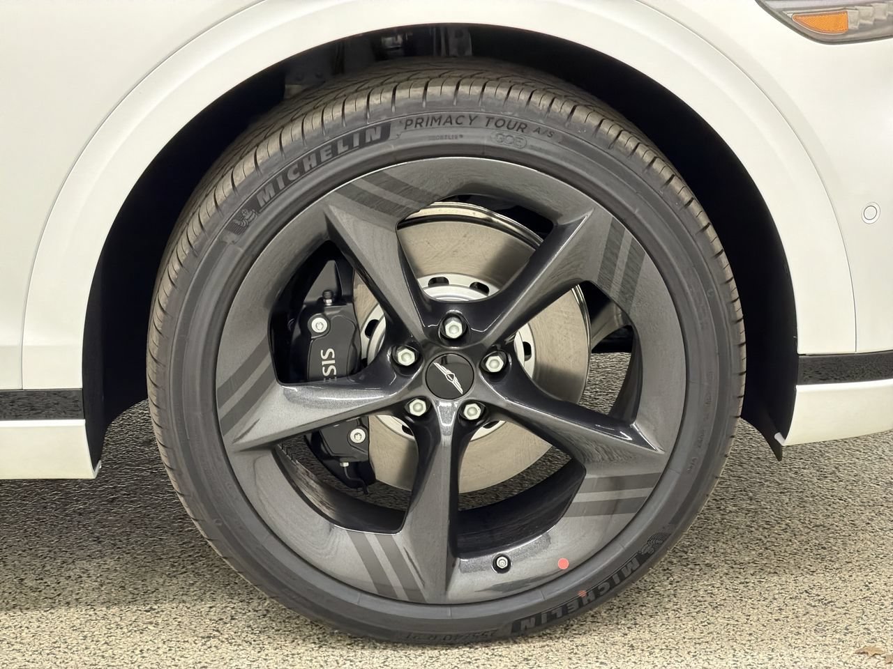 New 2027 Uyuni White Genesis 3.5T Sport Prestige image 10