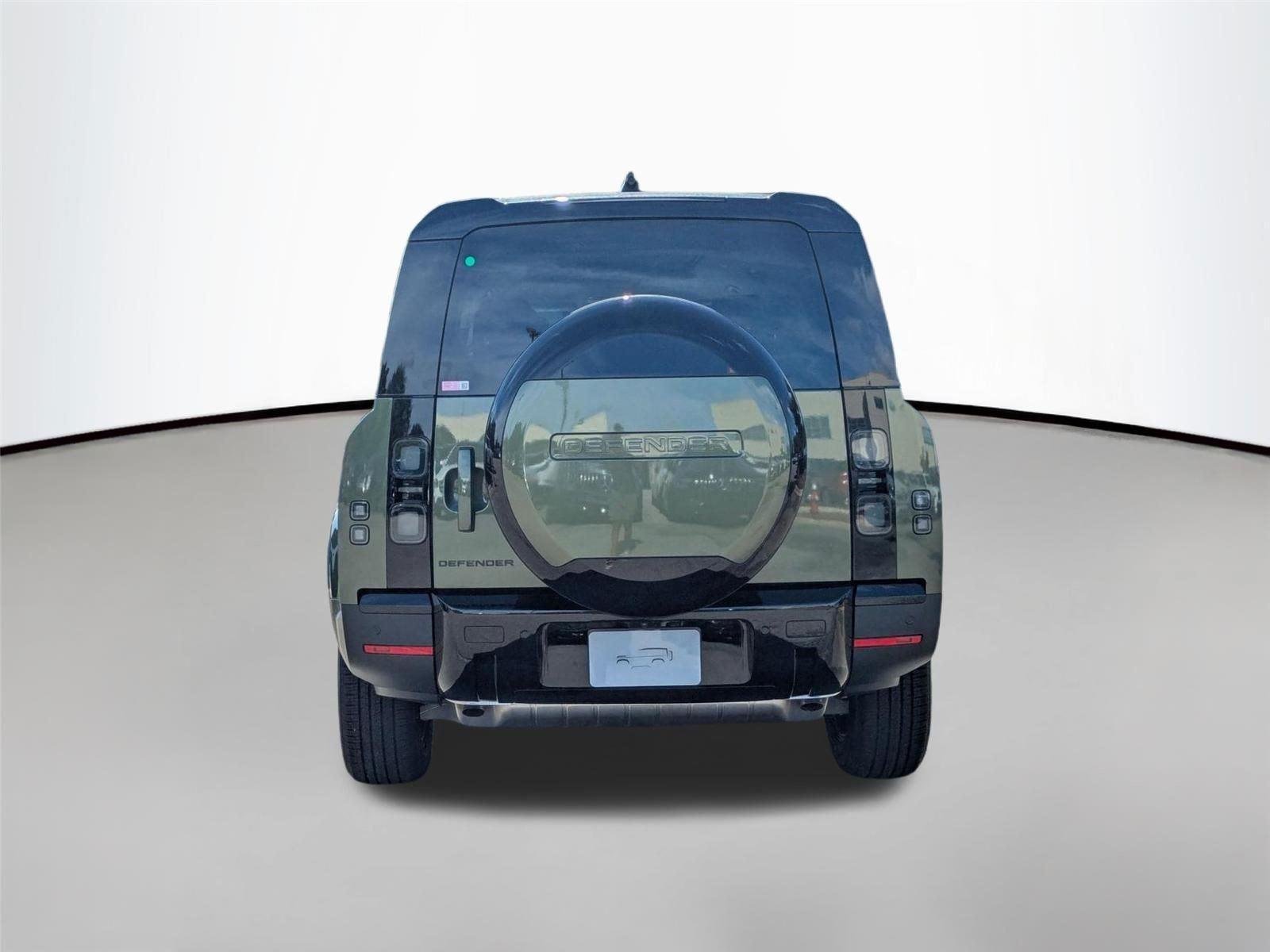 New 2026 Woolstone Green Land Rover S image 6