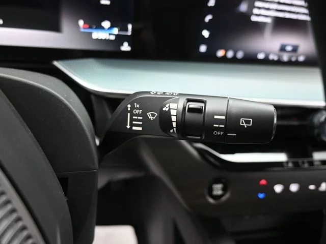 Used 2025 Blue Nissan SL image 20