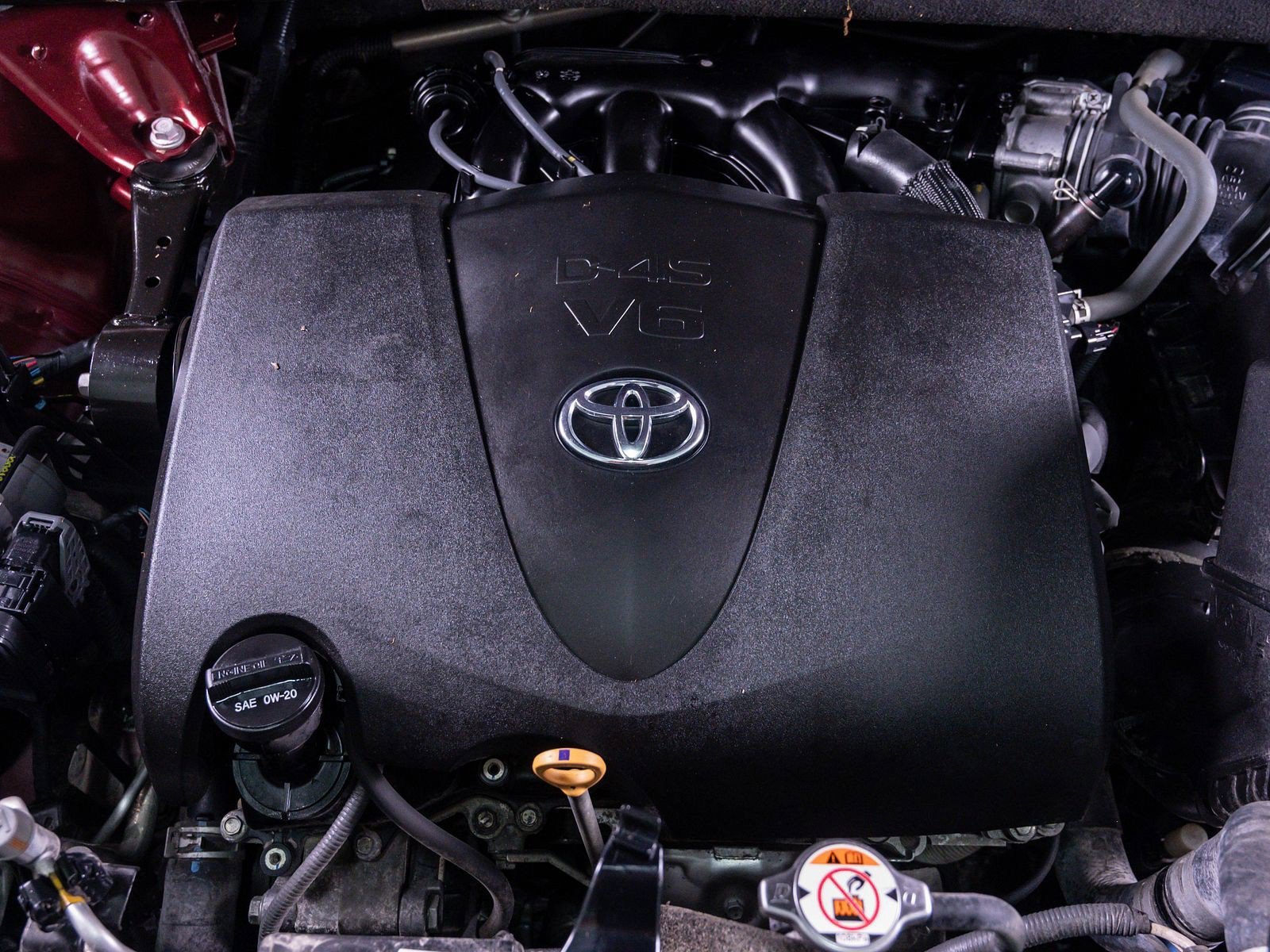 Used 2018 Ooh La La Rouge Mica Toyota Limited Platinum image 7