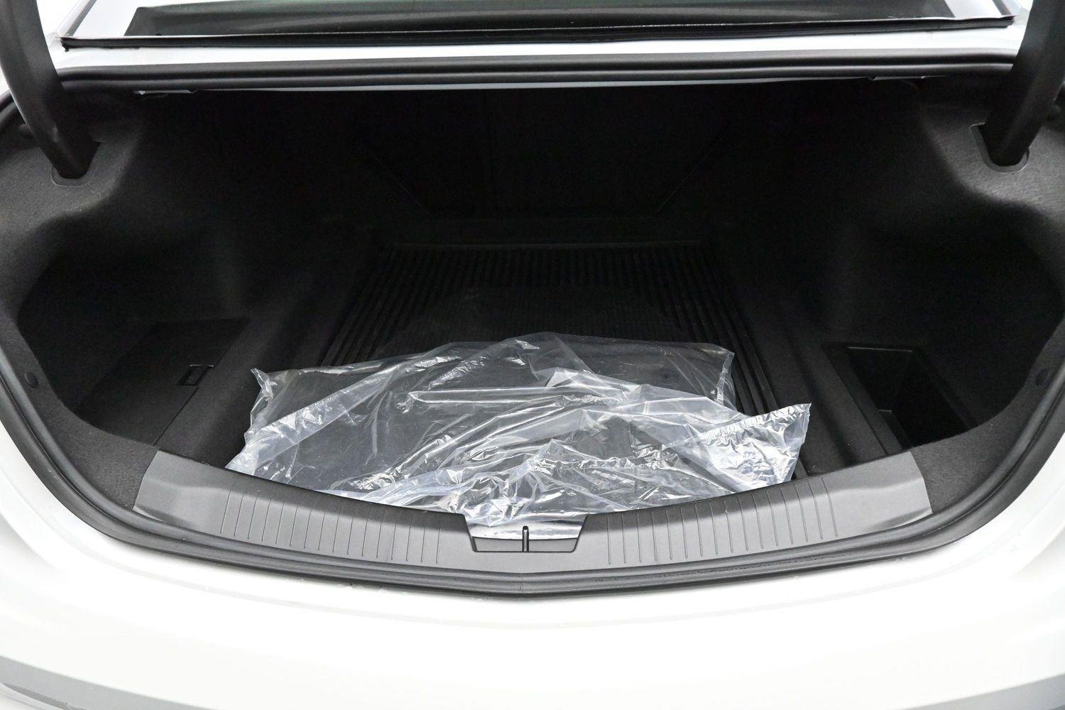Used 2025 Crystal White Tricoat Cadillac Premium Luxury image 9