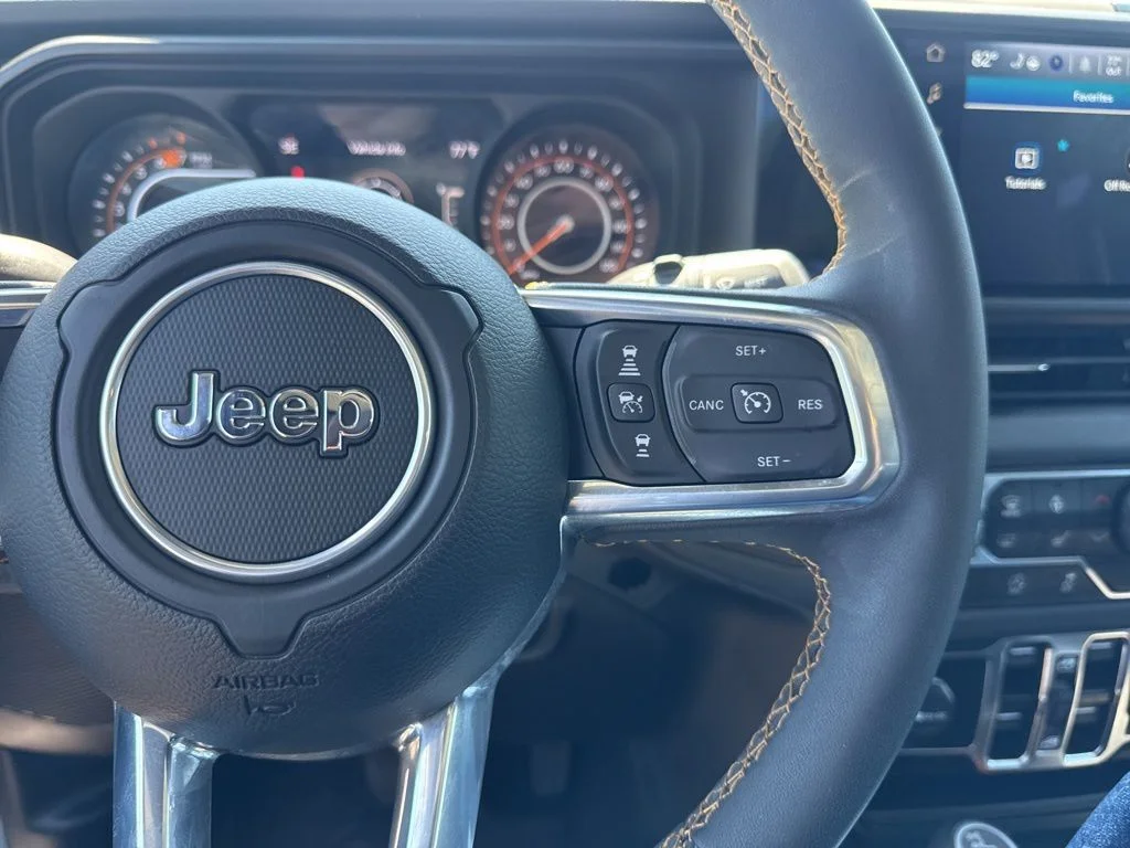 Used 2024 Gray Jeep Sahara image 16