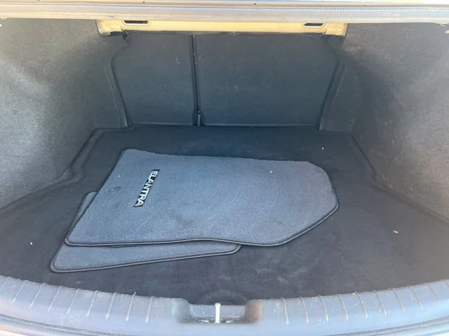 Used 2018 Silver Hyundai Value Edition image 30