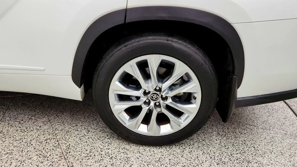 Used 2023 Wind Chill Pearl Toyota Limited-L4T AWD image 9