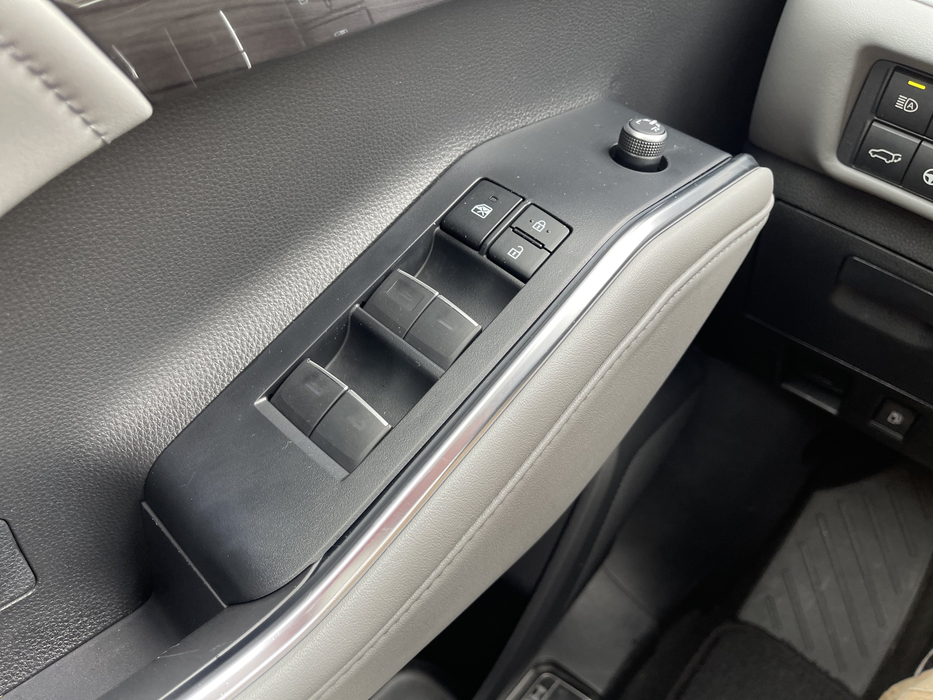 Used 2022 Moon Dust Toyota Limited image 19