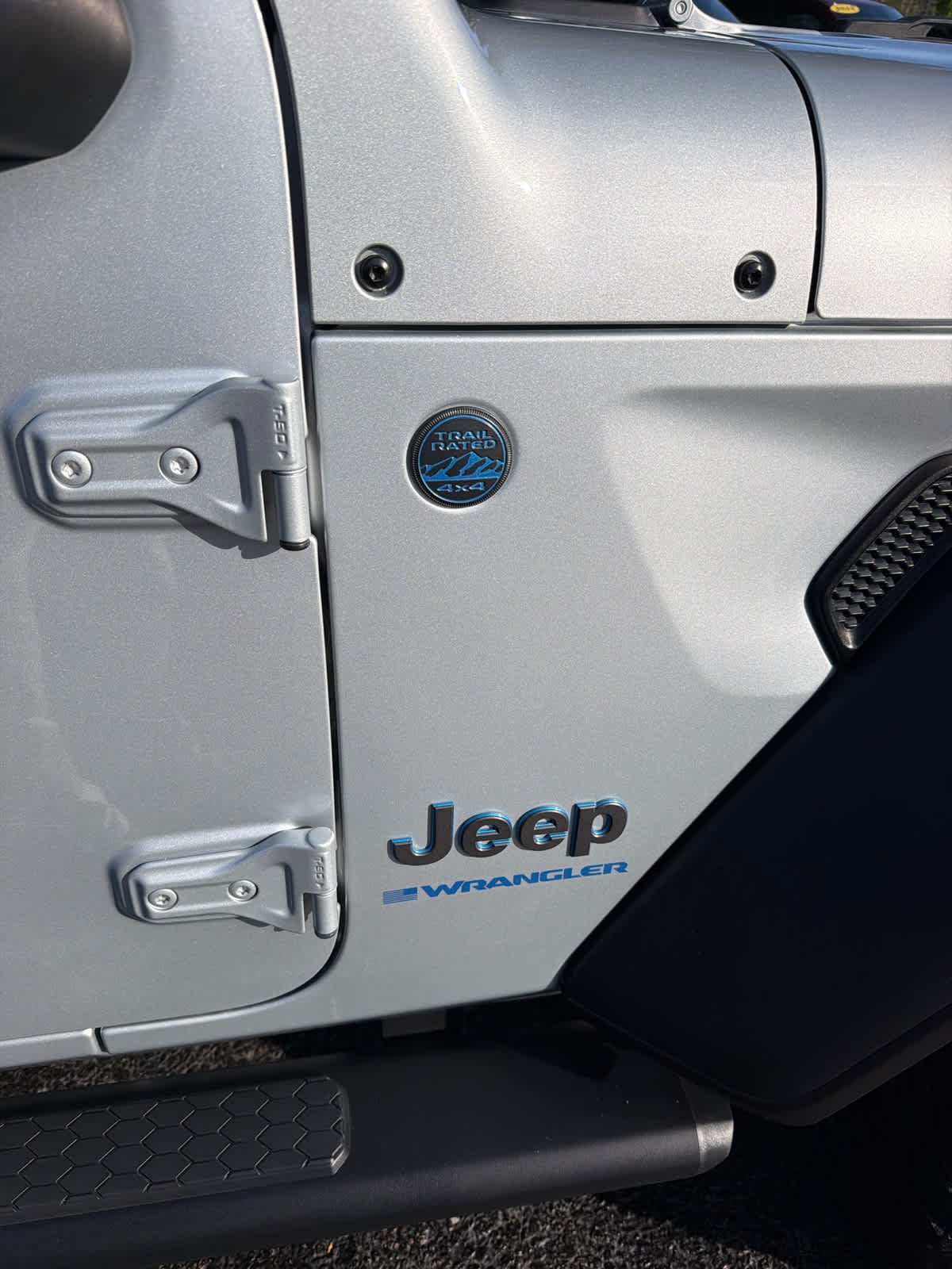 Used 2024 Silver Zynith Clearcoat Jeep Willys image 24