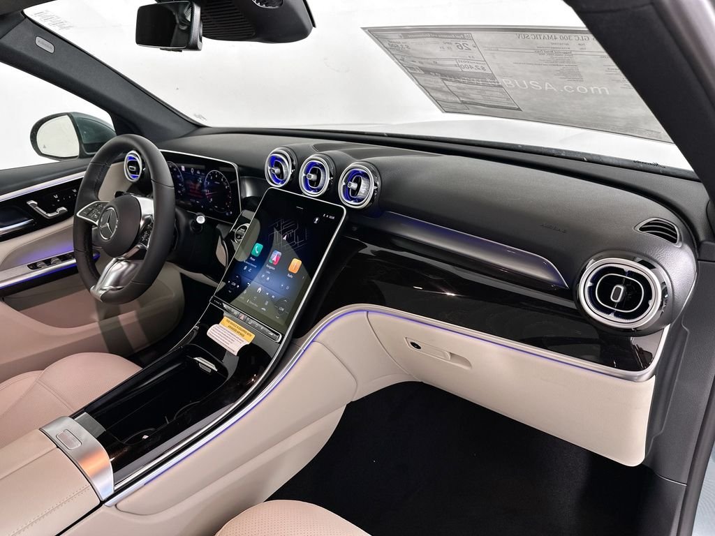 New 2026 Verde Silver Metallic Mercedes-Benz GLC 300 image 31