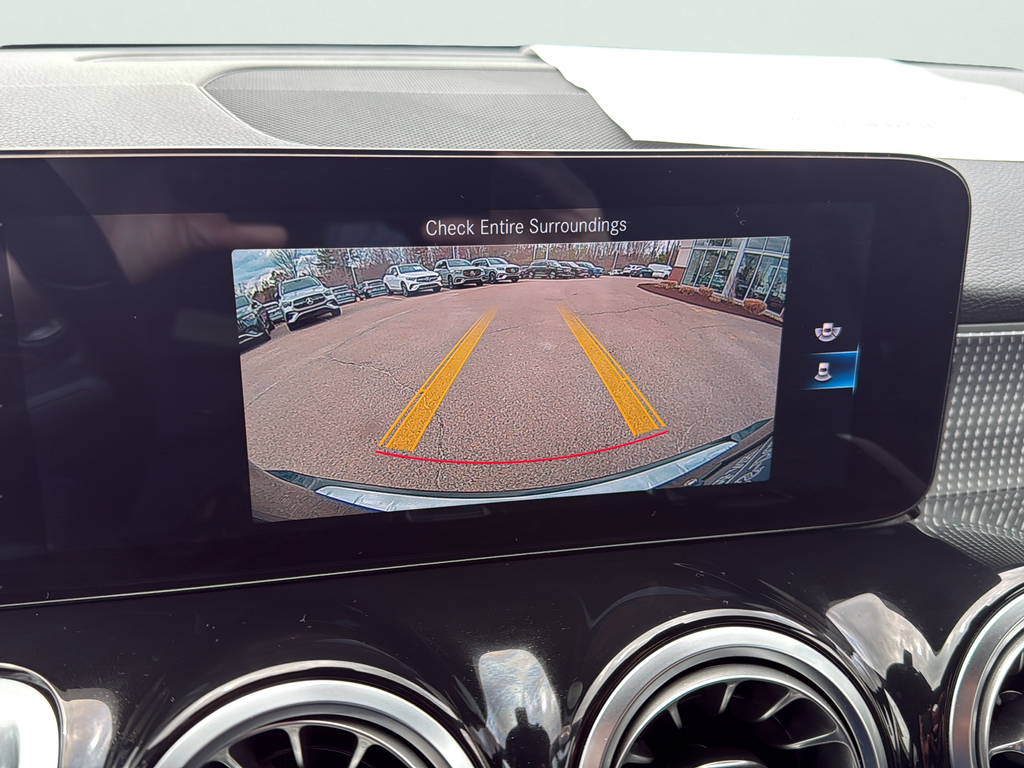 Used 2022  Mercedes-Benz GLB 250 image 15