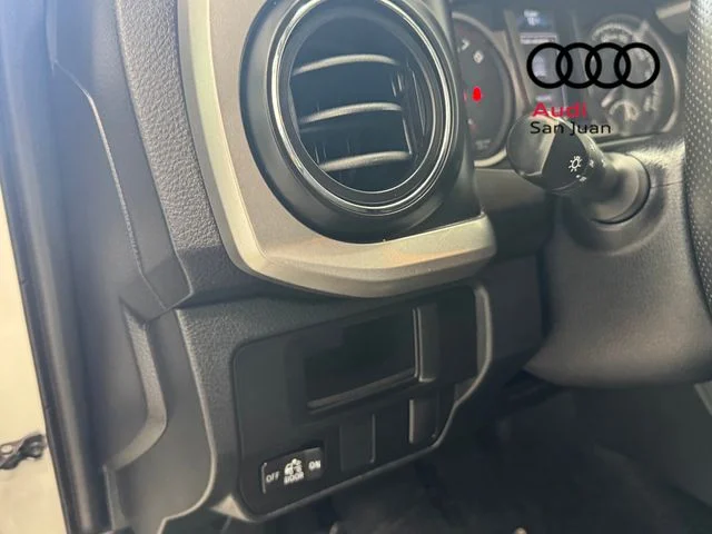 Used 2017 White Toyota SR5 image 30