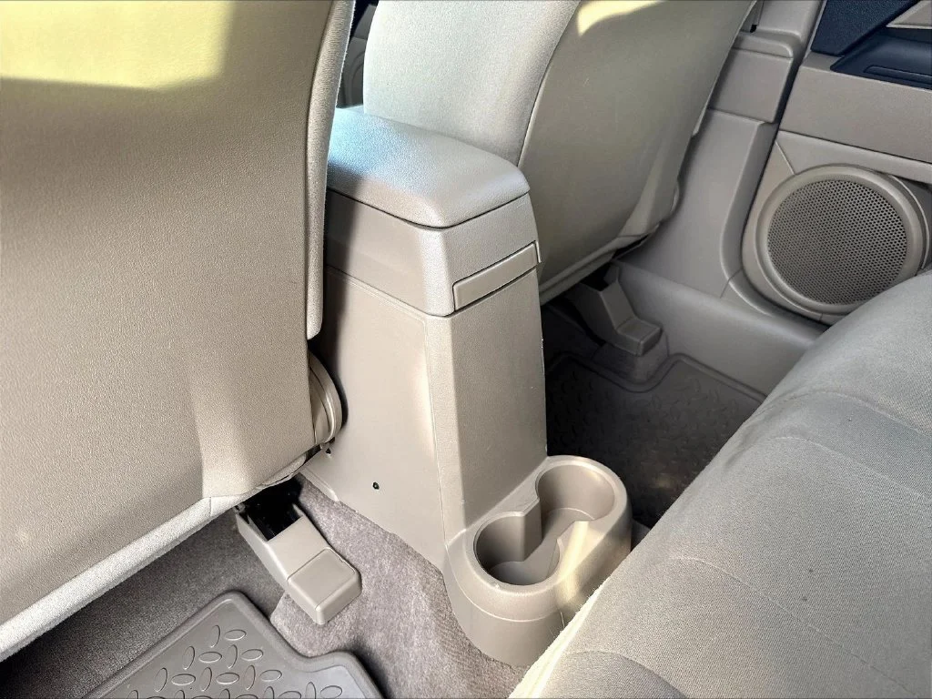 Used 2015 True Blue Pearlcoat Jeep Latitude image 16